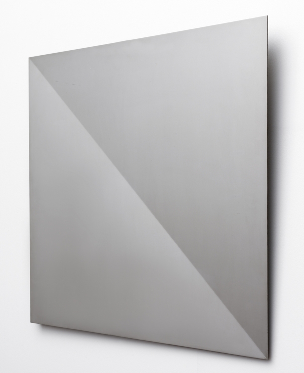 'Square converted on the diagonal, 1968. Anodized aluminium, 90 x 90 cm. Photo: Gert Jan van Rooij.  'Square converted on the diagonal, 1968. Anodized aluminium, 90 x 90 cm. Photo: Gert Jan van Rooij.