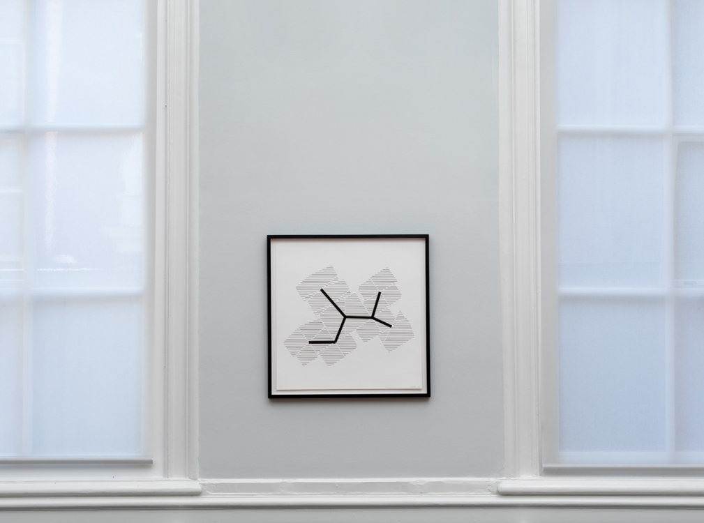 P-295h (1985). Plotter drawing, ink on paper. In the group exhibition Live and Let Live (2018) at Upstream Gallery. Photo: Gert Jan van Rooij. P-295h (1985). Plotter drawing, ink on paper. In the group exhibition Live and Let Live (2018) at Upstream Gallery. Photo: Gert Jan van Rooij.